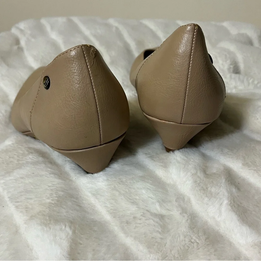 Lifestride Flex Spark 10M Nude Leather Kitten Wedge Workwear Office Summer Work
